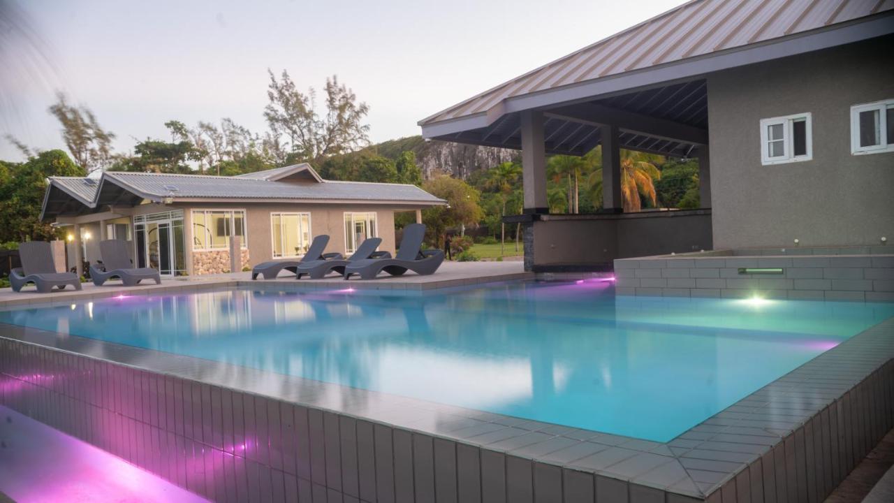Soak'D Pineapple Villa Berrydale Esterno foto