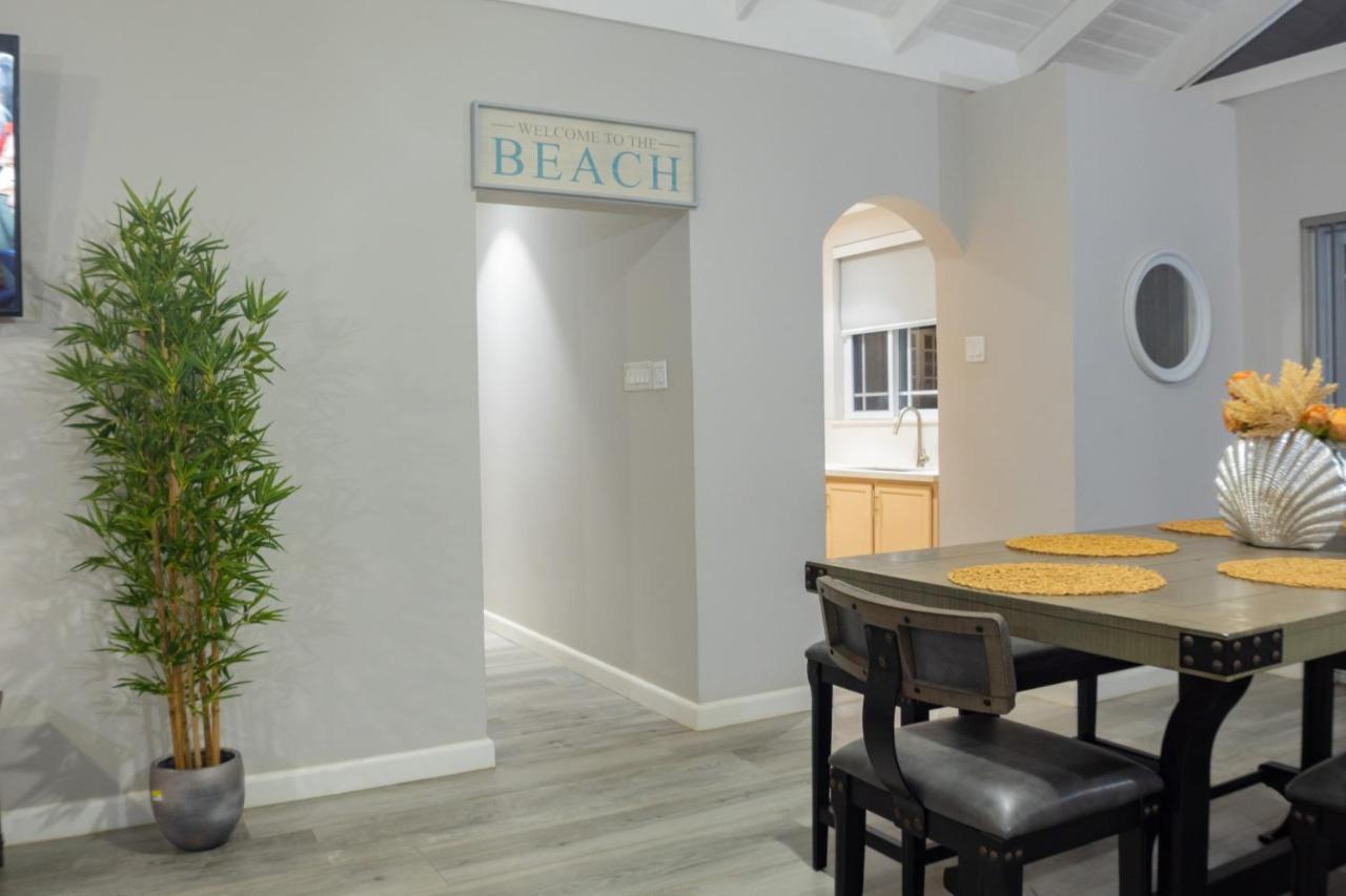 Soak'D Pineapple Villa Berrydale Esterno foto