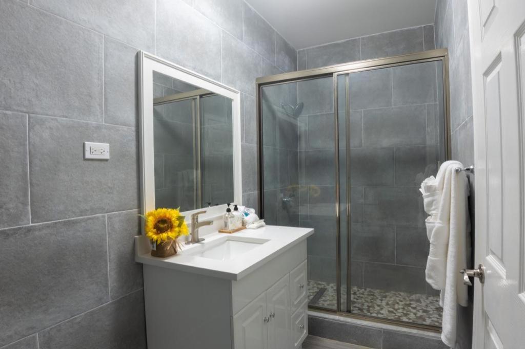 Soak'D Pineapple Villa Berrydale Esterno foto